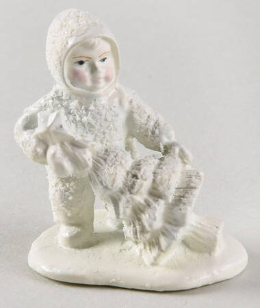 Snowbabies-Miniature I'll Put Up The Tree - Boxed