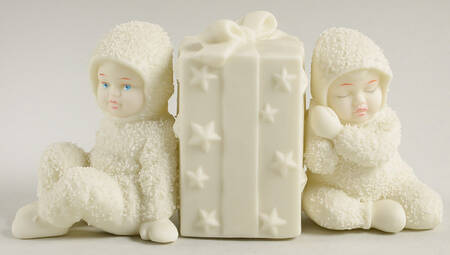 Snowbabies Waiting For Christmas-Winter Tales - Boxed