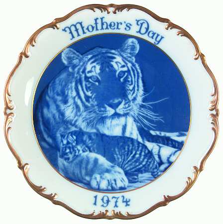 Mother's Day Plate Mother Tiger And Cub - No Box