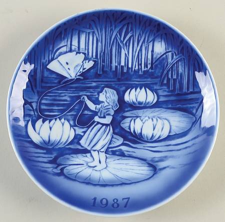 Svend Jensen Christmas Plate Thumbelina - No Box