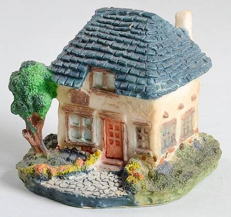 Village Miniatures Rooms For Let - With Box