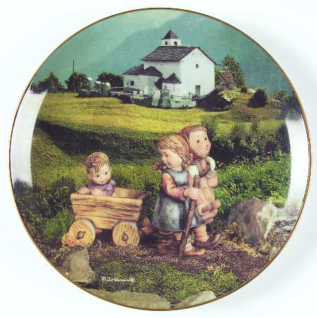 Hummel Calendar Plate July-Summer Stroll - No Box