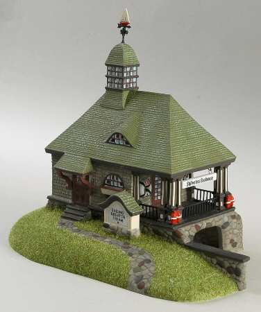 Seasons Bay Stillwaters Boathouse - No Box