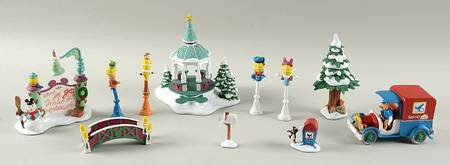 Disney Winter Wonderland 11 Piece-Accessory Kit - Boxed
