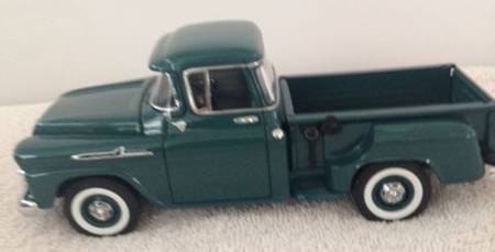 Automobiles 1958 Chevrolet Apache Pickup - No Box