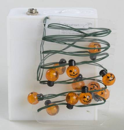Snow Village Halloween String Of 12 Pumpkin Lights - Boxed