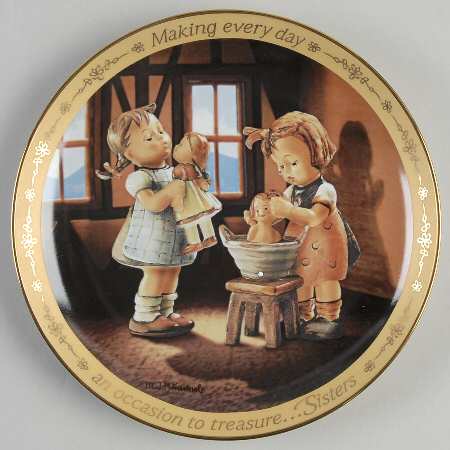 M.I. Hummel Sisters Making Every Day A Treasure - No Box