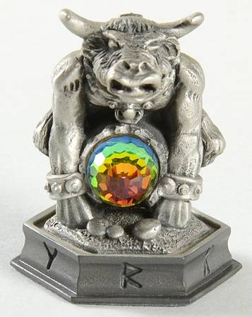 Fantasy of the Crystal Chess Set Ayrthon The Minotaur - Pawn 1-Black Chess Piece