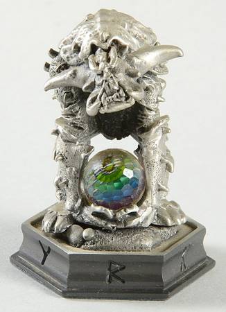 Fantasy of the Crystal Chess Set Grotwere The Spriggan - Pawn 3-Black Chess Piece