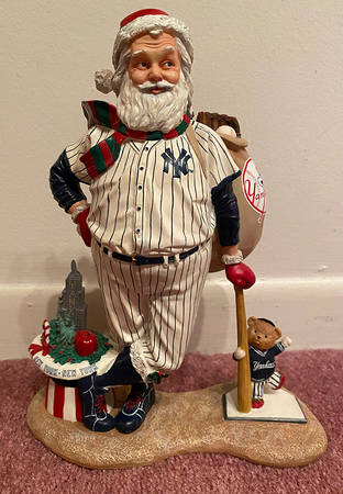 Yankee Mr & Mrs Santa  Figurines Yankee Santa - With Box