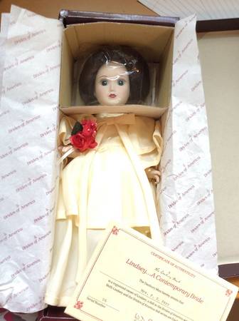 Brides of America Lindsey-A Contemporary Bride - Boxed