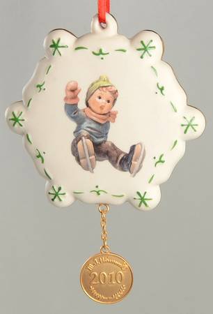 M I Hummel Annual Ornament Skate In Stride - Boxed