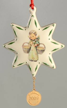 M I Hummel Annual Ornament Christmas Angel - No Box