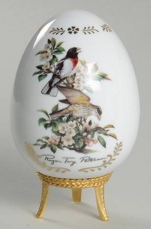 Songbirds Porcelain Egg Rose-Breasted Grosbeak - Boxed