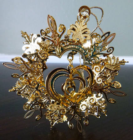2015 Gold Christmas Ornament Collection Heart Snowflake - No Box