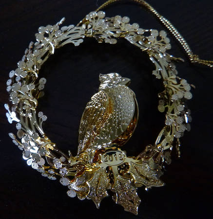 2015 Gold Christmas Ornament Collection Cardinal Wreath - No Box