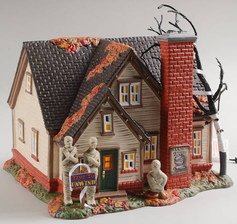 Trick Or Treat Lane - Snow Village Halloween The Mummy House - No Box