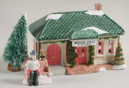 It's a Wonderful Holiday - Bedford Falls Train Station Set - Set Of 3 - Boxed