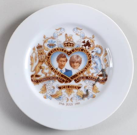 Royalty Commemoratives Charles Iii & Diana Wedding Plate - No Box