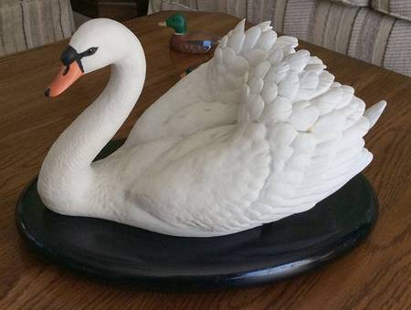 Franklin Mint Figurines The Royal Swan - No Box