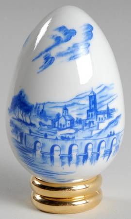 The Collector's Treasury of Eggs Delft Style - No Box