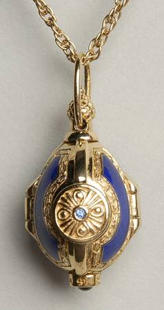 Franklin Mint Jewelry Faberge Golden Locket - No Box