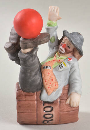 Emmett Kelly Jr Collection Mniatures On Barrel-Ball On Feet - Boxed