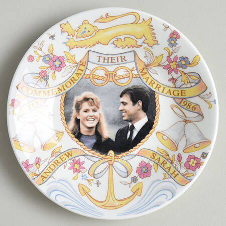 Finsbury Royalty Commemoratives Andrew & Sarah Marriage Dish  - No Box
