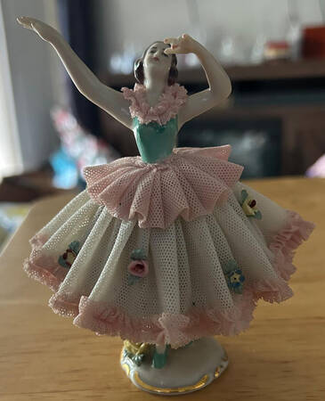 Dresden Lace Figurines Ballerina-Pink,White Skirt With Flowers - No Box