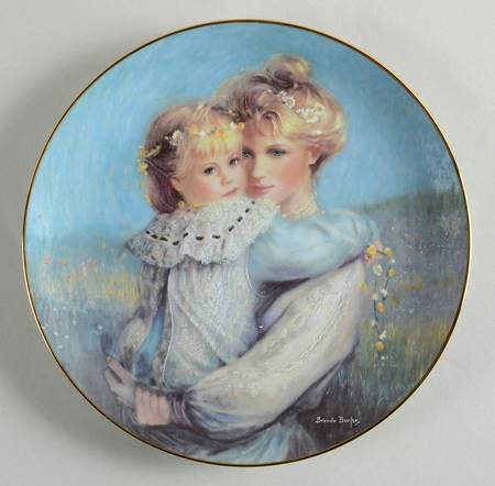 Bonds of Love Precious Embrace - No Box