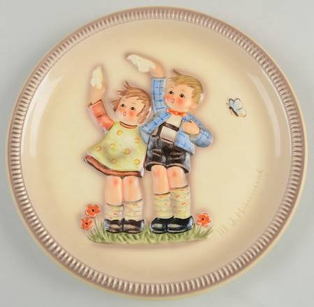 Hummel Anniversary Plate Auf Wiedersehen - No Box