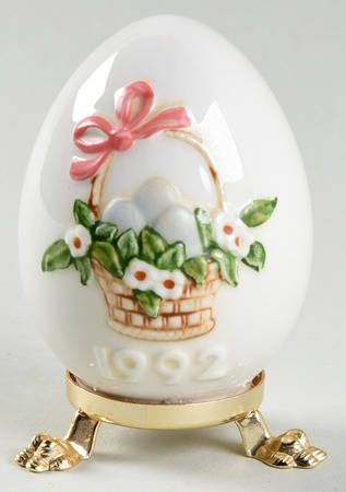 Goebel Easter Egg Easter Basket - No Box