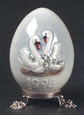 Goebel Easter Egg Swan Family - No Box
