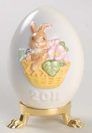 Goebel Easter Egg Rabbit In A Basket - Boxed