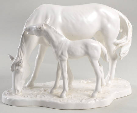 All White Figurines Mare And Foal-Glossy - No Box