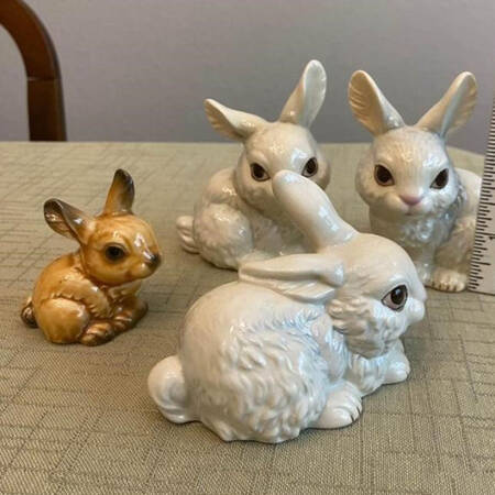 Animals-Figurines Bunny Sitting-White - No Box