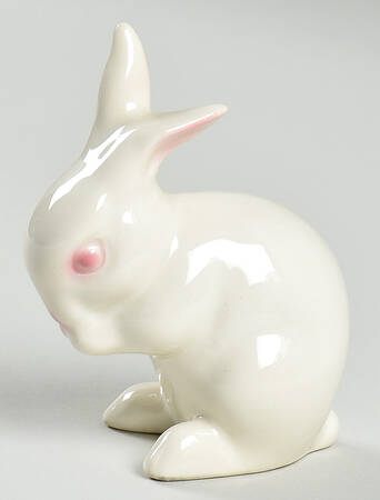 Animals-Figurines White Bunny-Eating - No Box