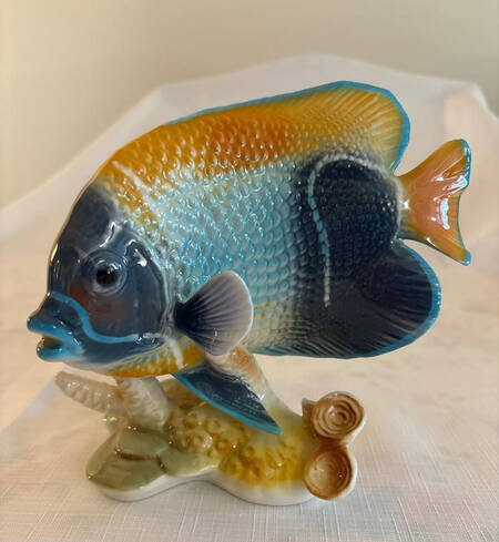 Animals-Figurines Blue Girdled Angelfish - Boxed