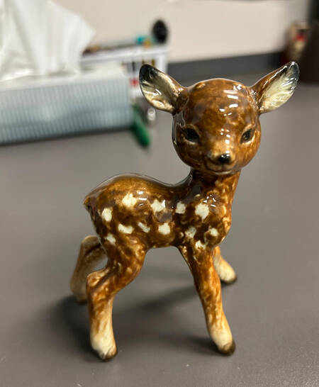 Animals-Figurines Fawn-Standing/Facing Right - No Box