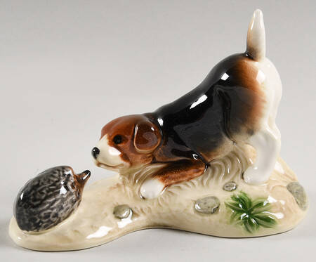Animals-Figurines Beagle With Hedgehog - No Box