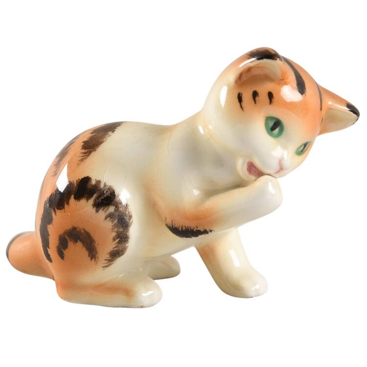 Animals-Figurines Orange Stripe Cat-Licking Paw - No Box