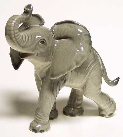 Animals-Figurines Elephant-Standing - Boxed