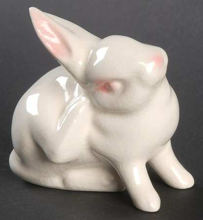 Animals-Figurines Rabbit-Scratching - No Box