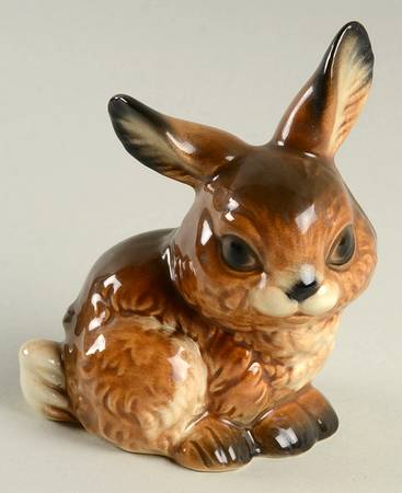 Animals-Figurines Bunny Sitting-Brown Looking Right - No Box