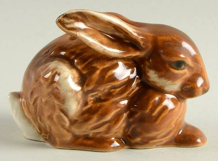 Animals-Figurines Brown Rabbit Laying - No Box