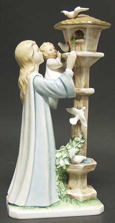 Charlot Byj Madonna Of The Doves - Boxed