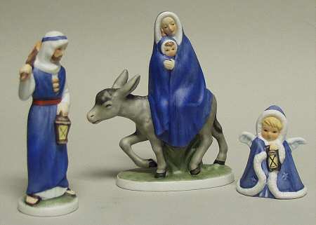 Janet Robson Figurines Flight Into Egypt-Mini 3pc Set - Boxed