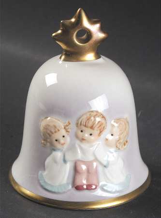 Annual Christmas Bell Three Carolers - No Box
