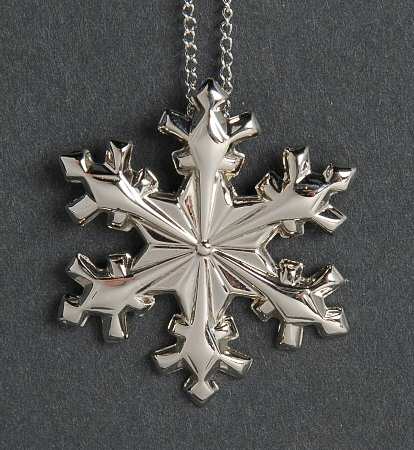 Snowflake Medallion Snowflake With Chain - Boxed