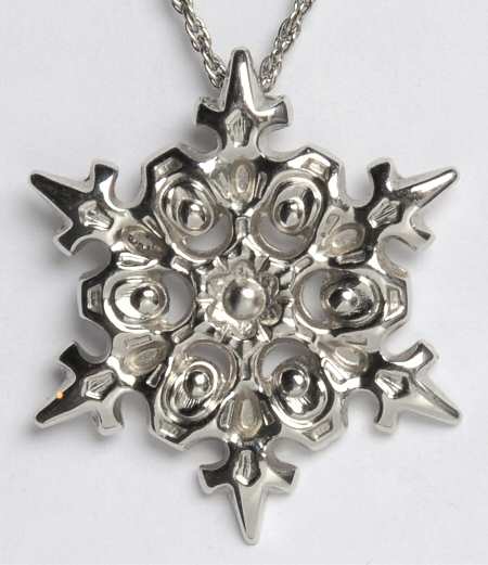 Snowflake Medallion Snowflake With Chain - No Box